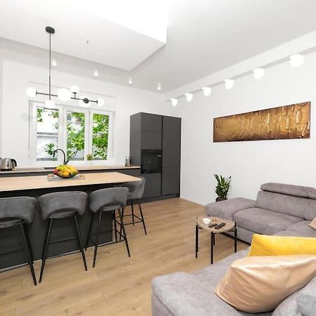 Tata Apartment Split Bagian luar foto