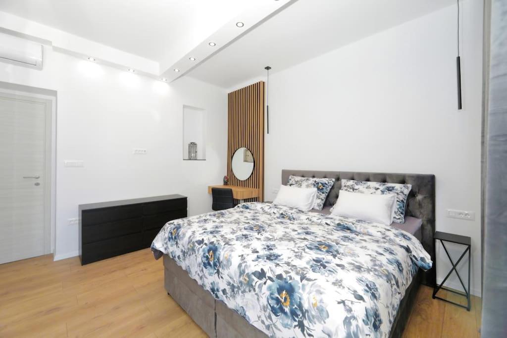 Tata Apartment Split Bagian luar foto