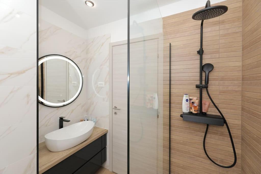 Tata Apartment Split Bagian luar foto