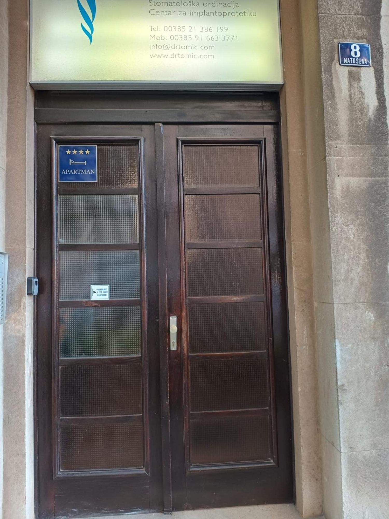 Tata Apartment Split Bagian luar foto